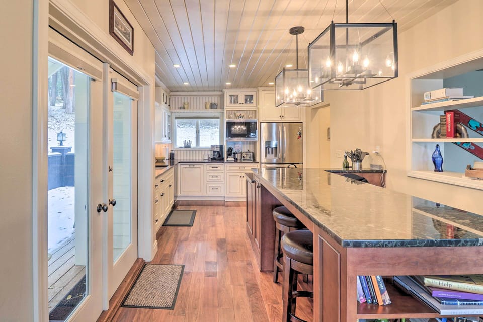 House (4 Bedrooms) | Interior