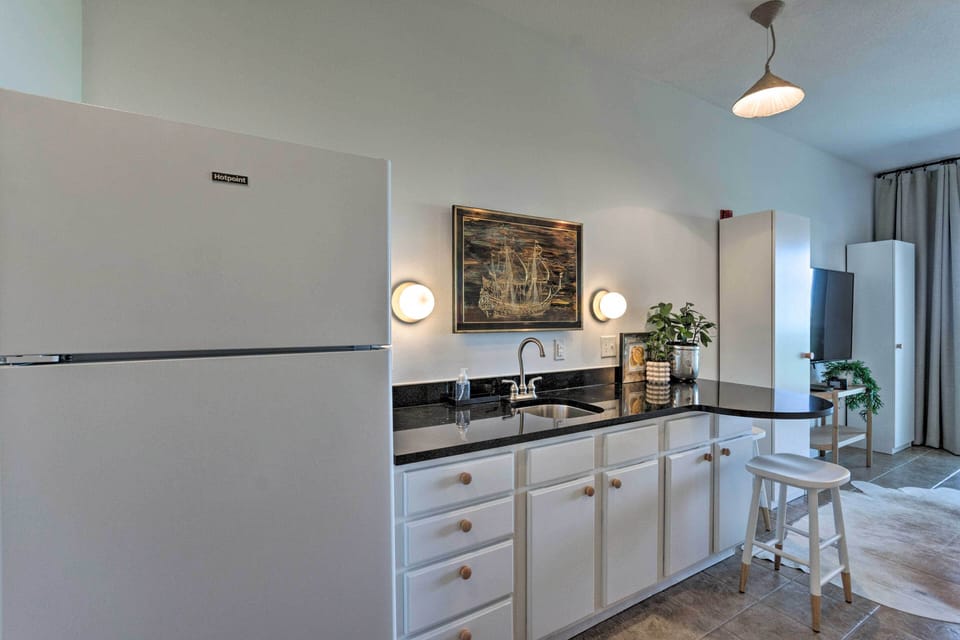 Apartment (0 Bedroom) | Interior