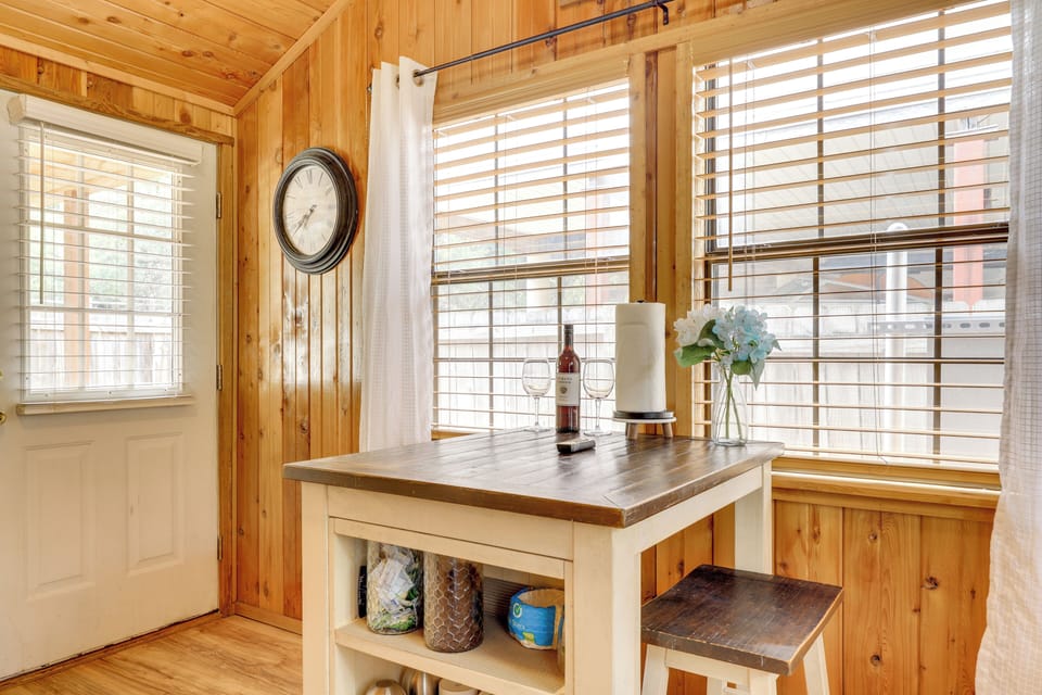 House (1 Bedroom) | Interior