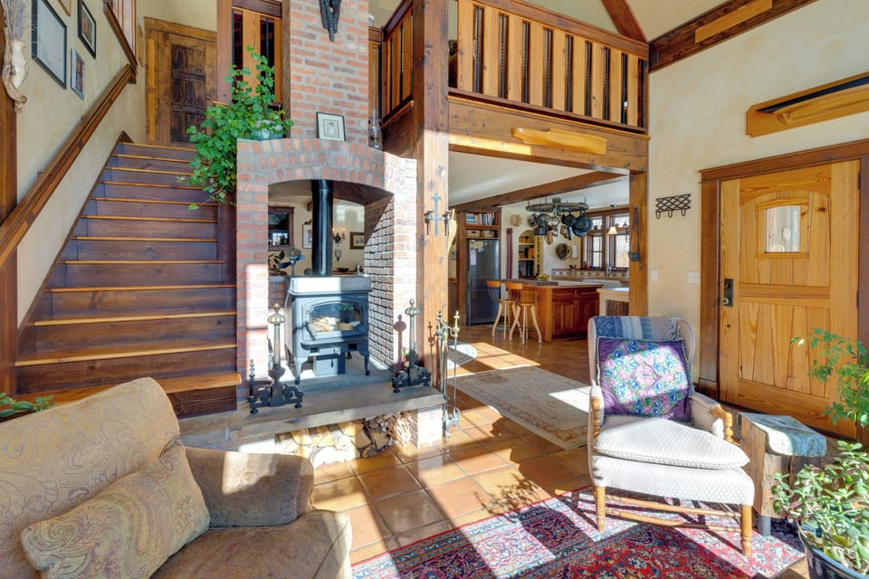 House (2 Bedrooms) | Interior