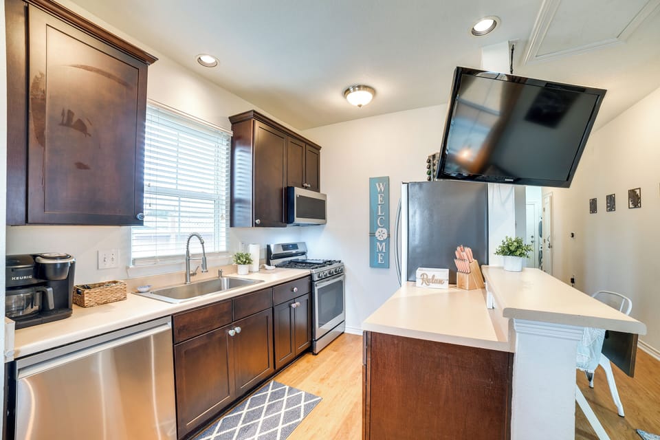House (2 Bedrooms) | Interior