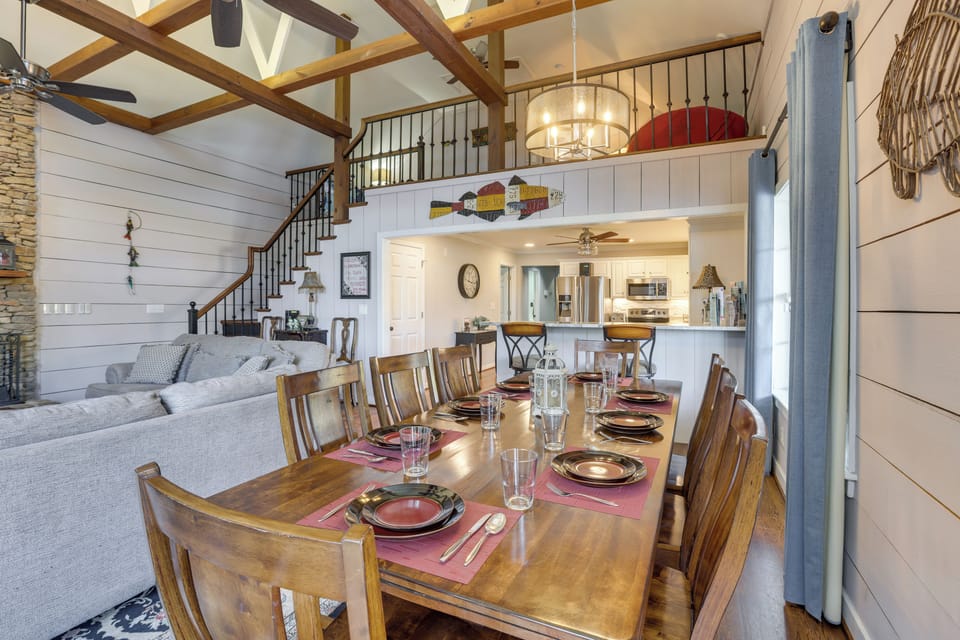 House (5 Bedrooms) | Interior