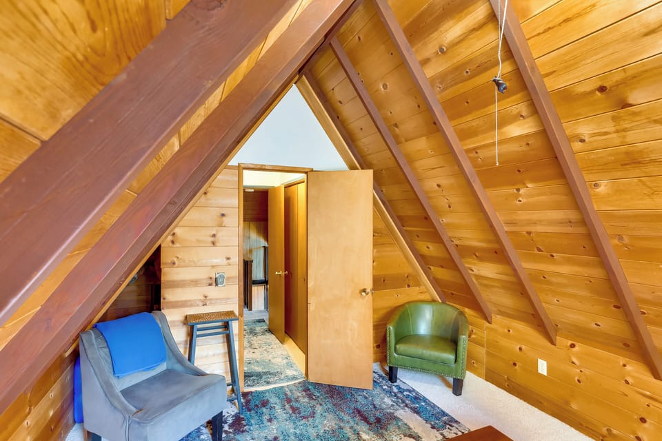 House (6 Bedrooms) | Interior