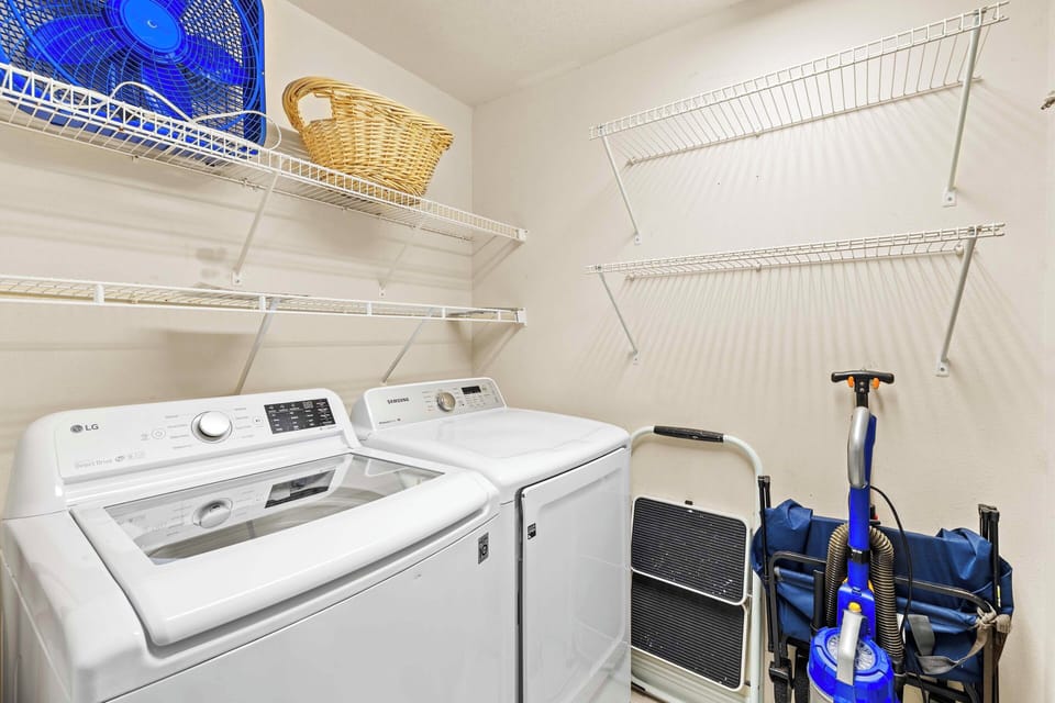 Waterfront PCB Condo w/ Balcony + Beach Gear! Apartment in Panama City Beach