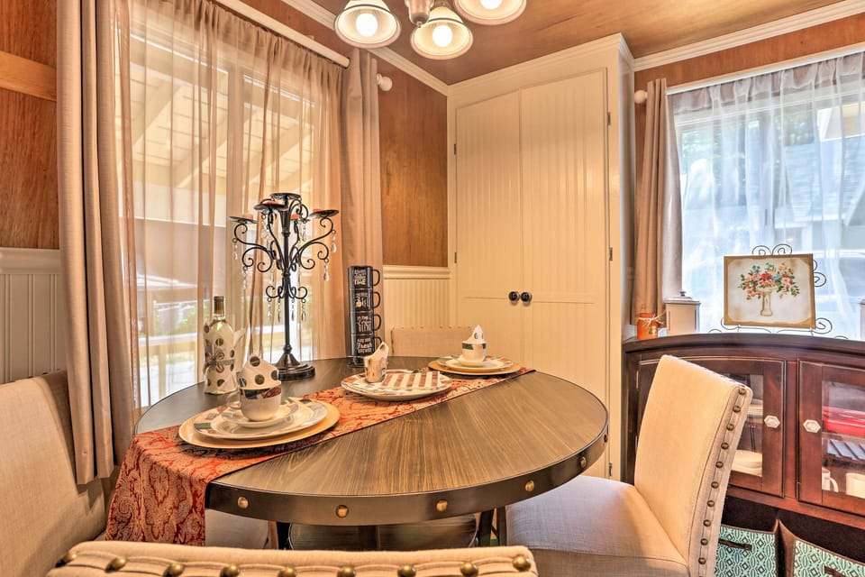House (2 Bedrooms) | Interior