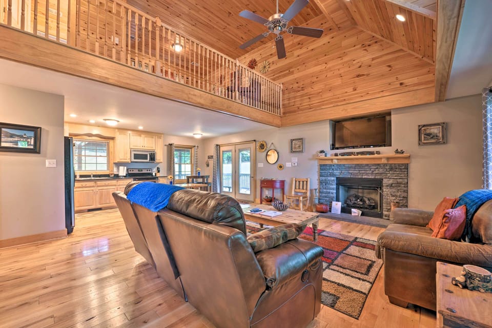 House (4 Bedrooms) | Interior