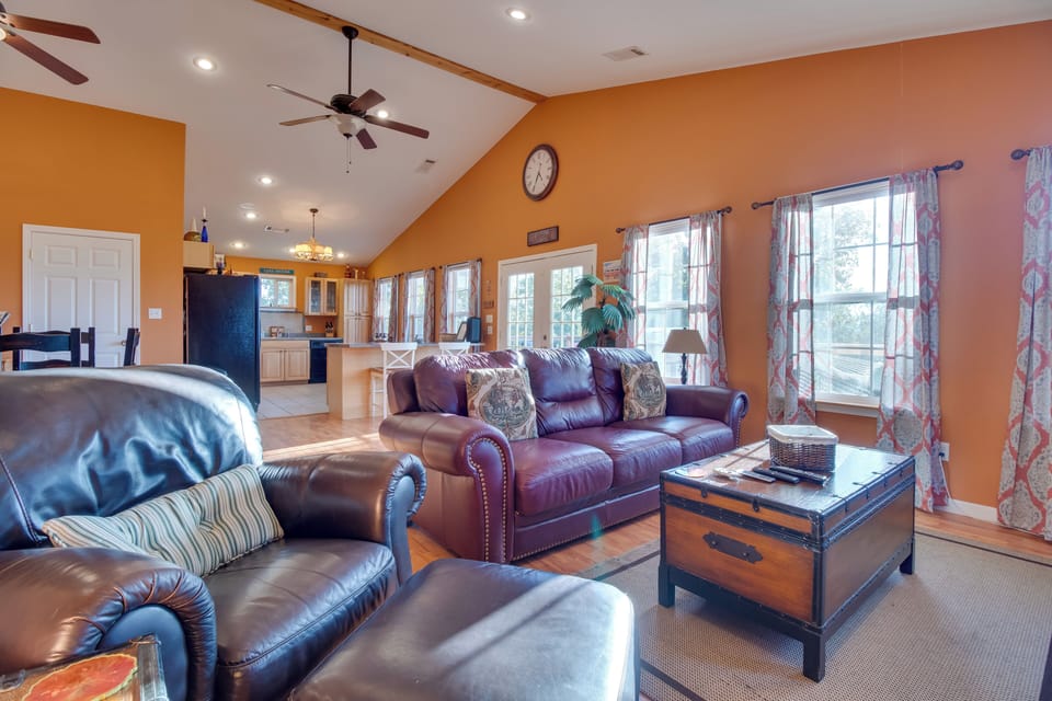 House (5 Bedrooms) | Interior