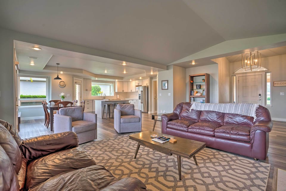 House (4 Bedrooms) | Interior