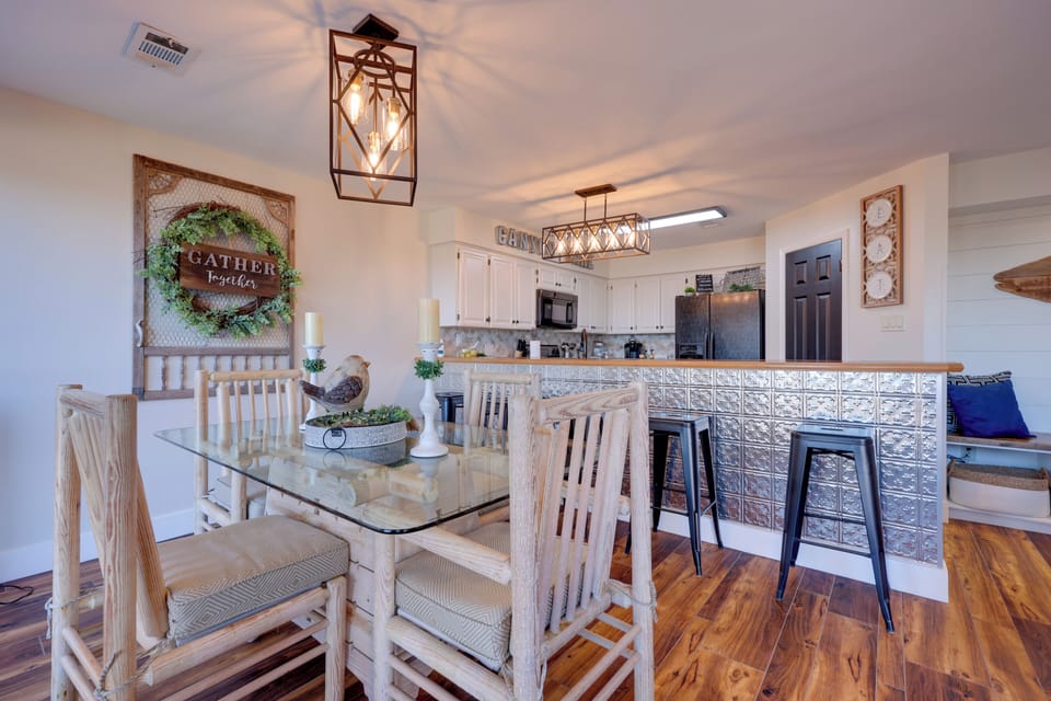 Apartment (2 Bedrooms) | Front of property