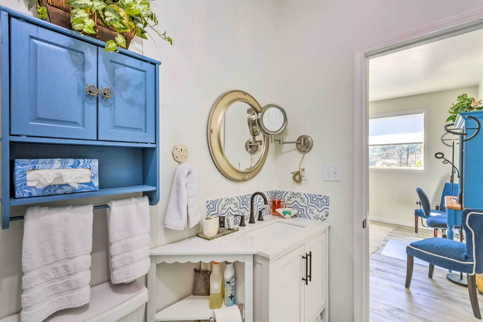 East Bay Vacation Rental w/ Dock! Cottage in Florida