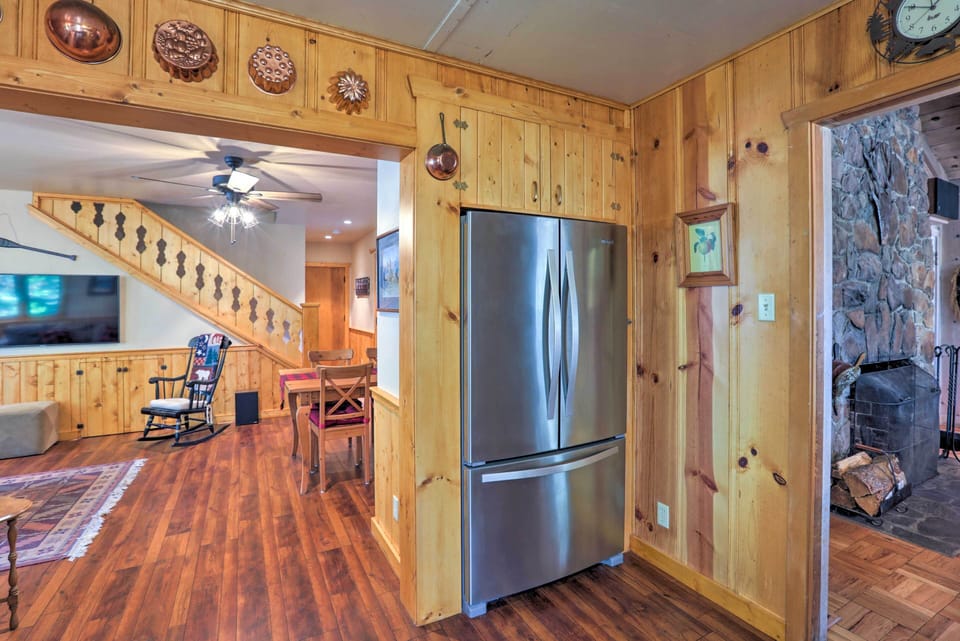 House (5 Bedrooms) | Interior