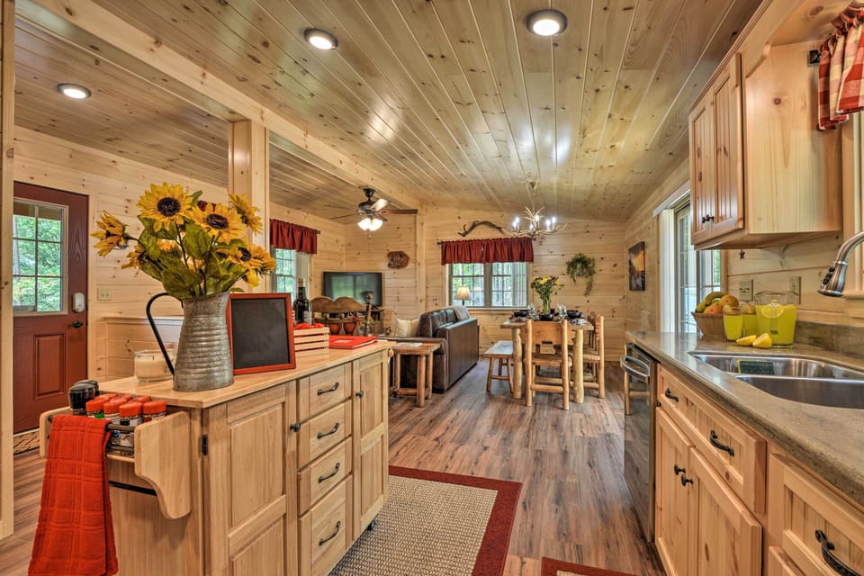 House (2 Bedrooms) | Interior