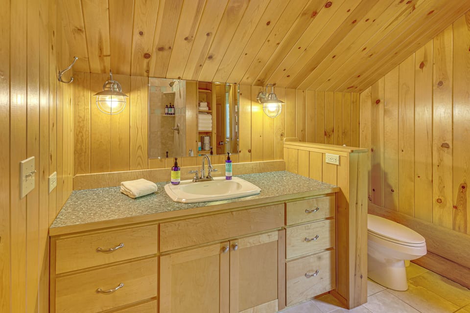 Lutsen Winter Escape on Caribou Lake w/ Fire Pit Cottage in Lutsen