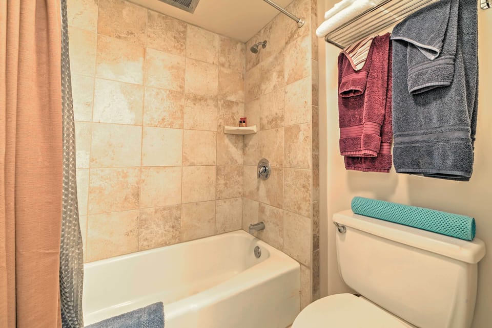 Kailua-kona Condo w/ 2 Private Lanais! Apartment in Holualoa