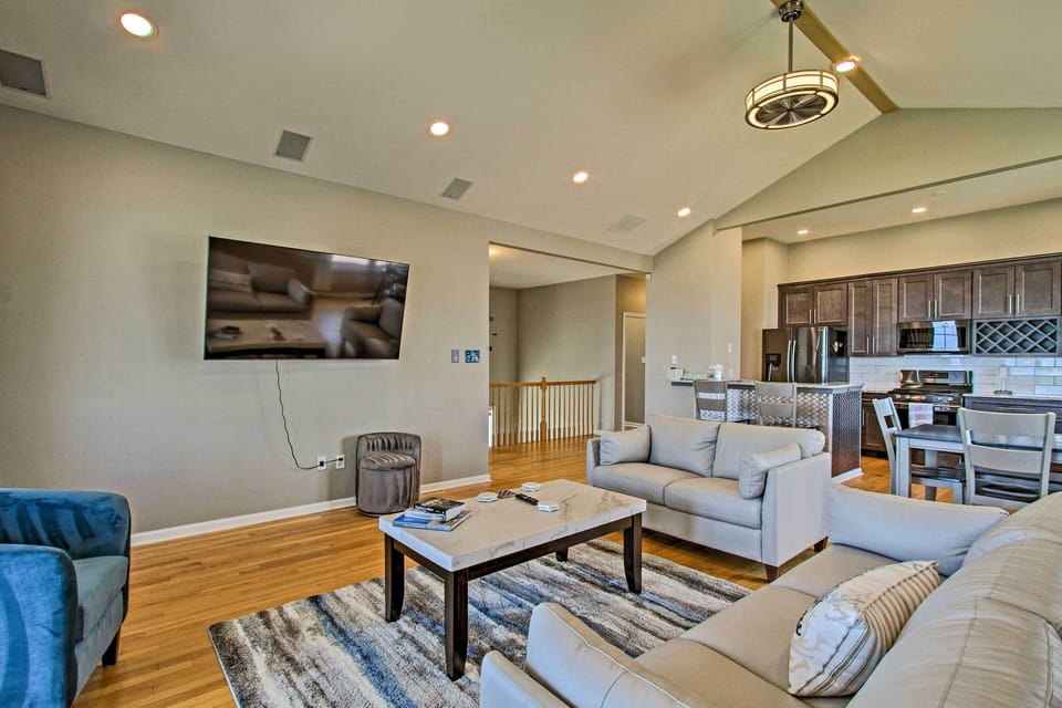 House (5 Bedrooms) | Interior