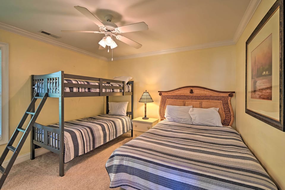 House (5 Bedrooms) | Interior