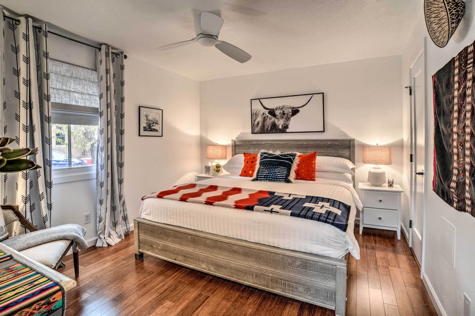 Modern Condo w/ Santa Fe Charm 1 Mi to Plaza Apartment in Santa Fe