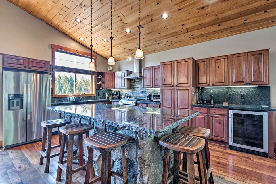 House (4 Bedrooms) | Interior