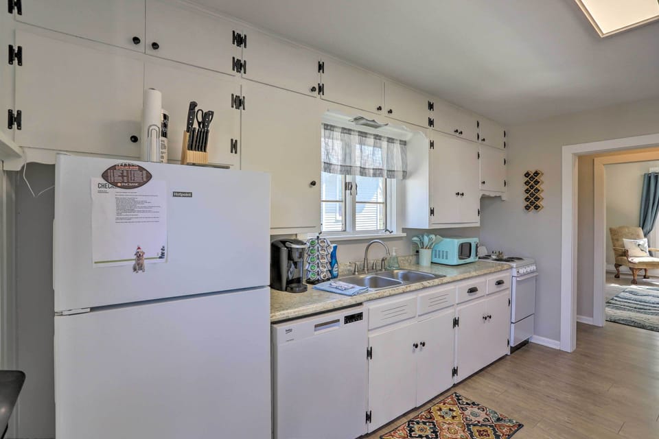 House (2 Bedrooms) | Interior