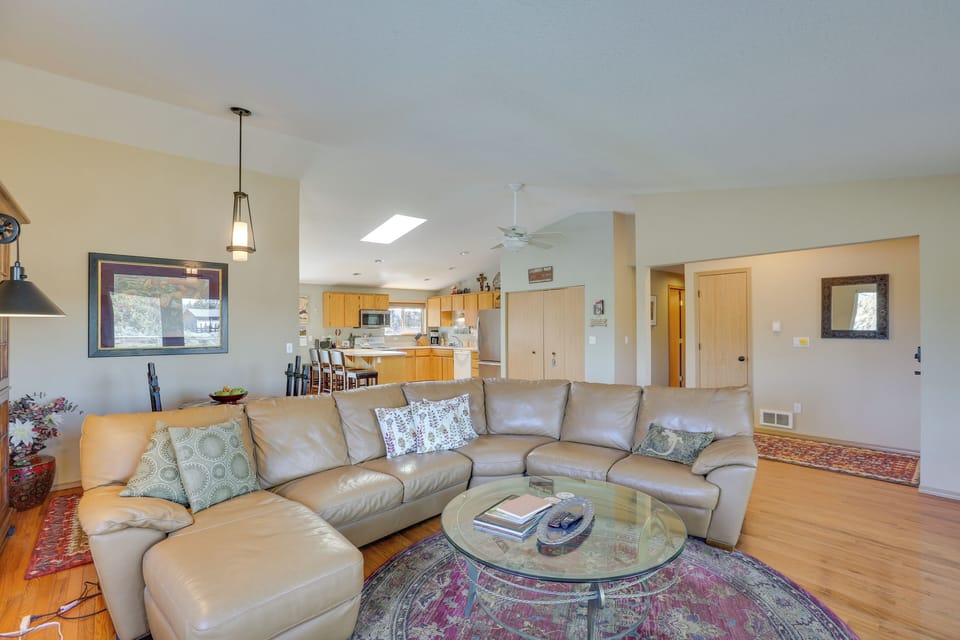 House (3 Bedrooms) | Interior