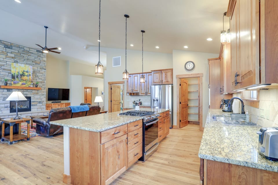 House (3 Bedrooms) | Interior