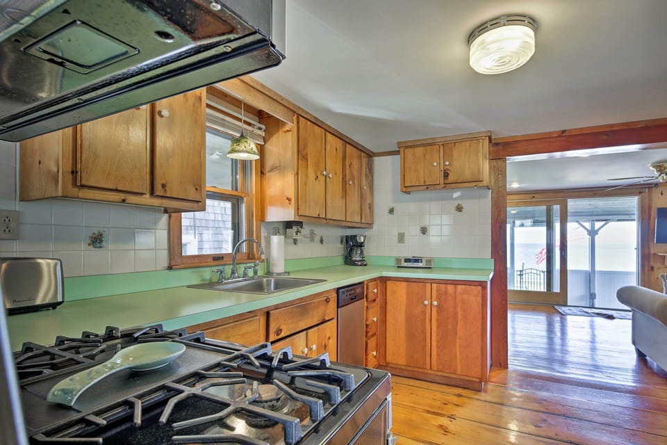 House (2 Bedrooms) | Interior
