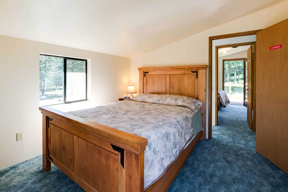 Conconully Cabin on 42 Private Acres Near Hiking! Cottage in Washington