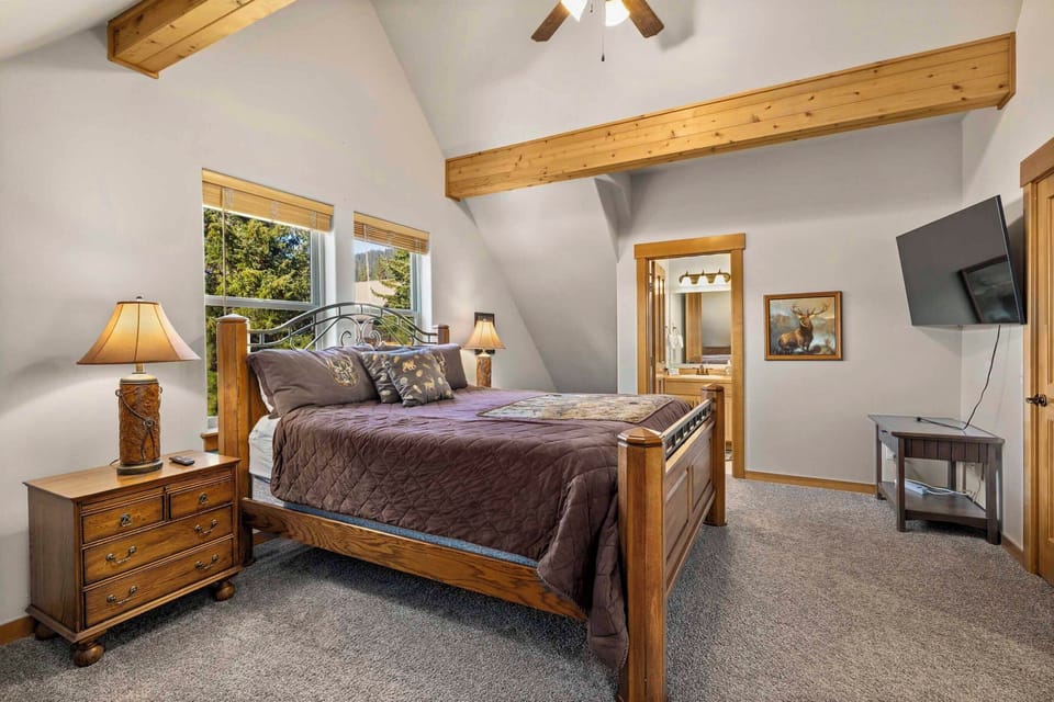 Dog-friendly Ronald Vacation Rental Cabin! Cottage in Roslyn