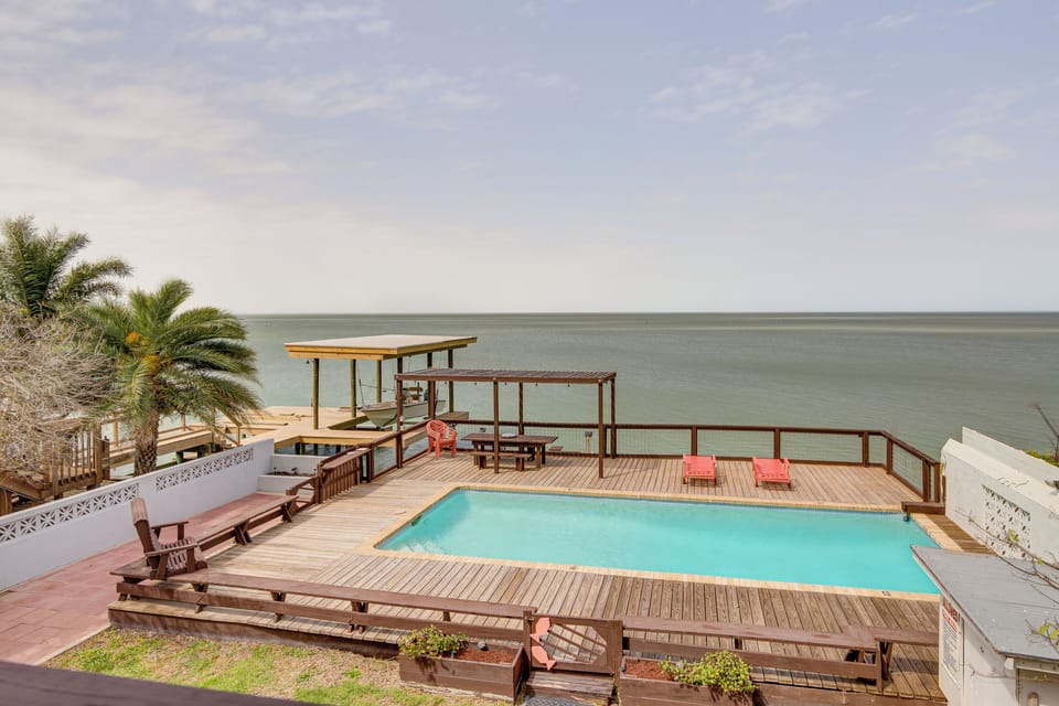 House (3 Bedrooms) | Front of property
