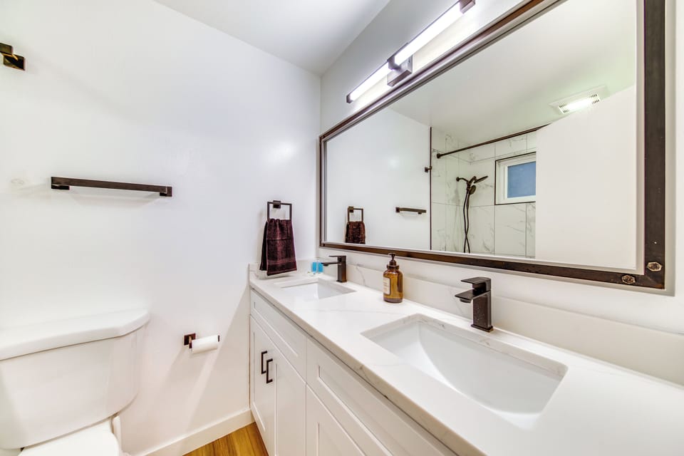 Classic Woodinville Wine Country Escape! Cottage in Woodinville