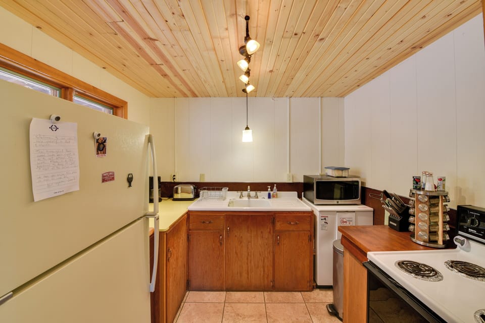 House (2 Bedrooms) | Interior