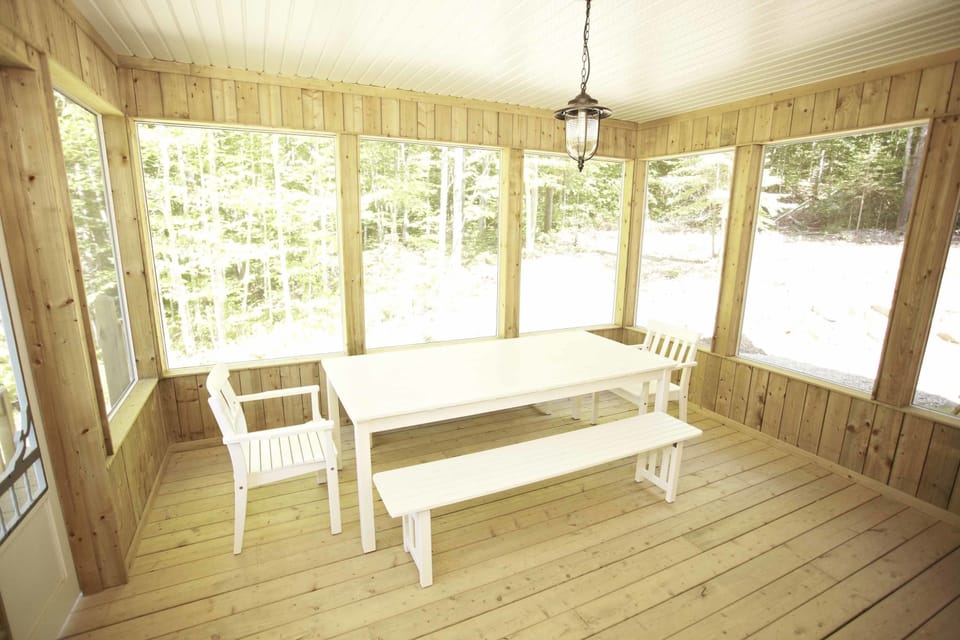 Chalet, 4 Bedrooms (La Nichée) | In-room dining
