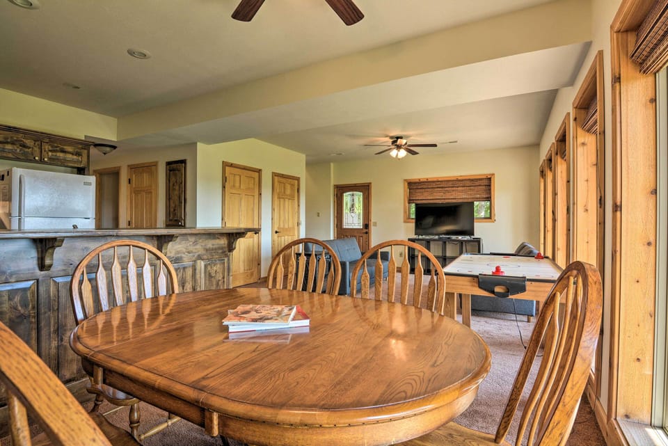 House (4 Bedrooms) | Interior