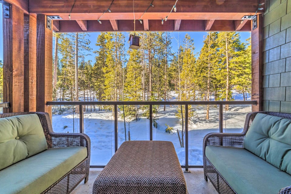 Apartment (3 Bedrooms) | Front of property
