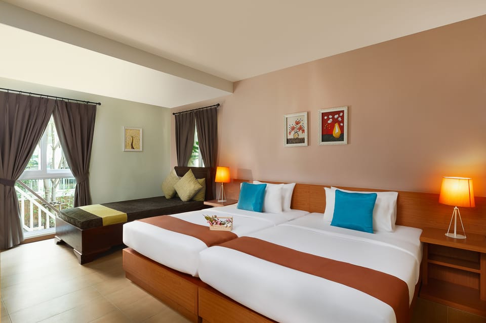 Minibar, blackout drapes, free WiFi, bed sheets