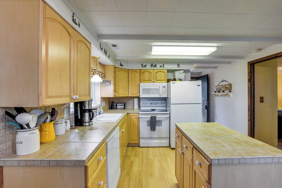 House (2 Bedrooms) | Interior