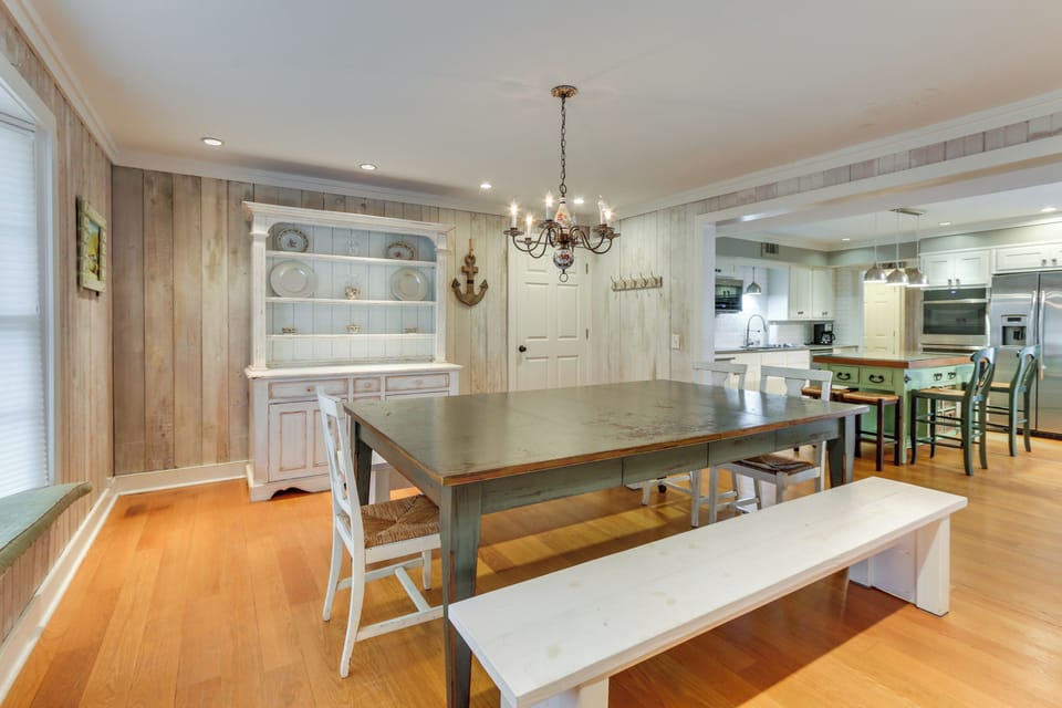 House (6 Bedrooms) | Interior