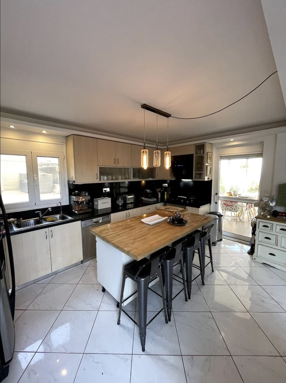 Villa | Private kitchen | Oven, stovetop, dishwasher, toaster