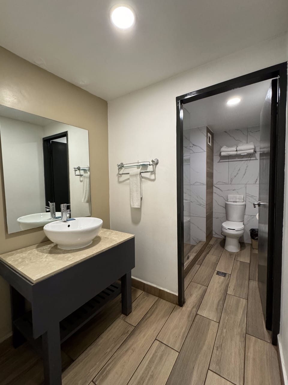 Standard Single Room, 1 Queen Bed, Non Smoking | Individually decorated, individually furnished, free WiFi, bed sheets