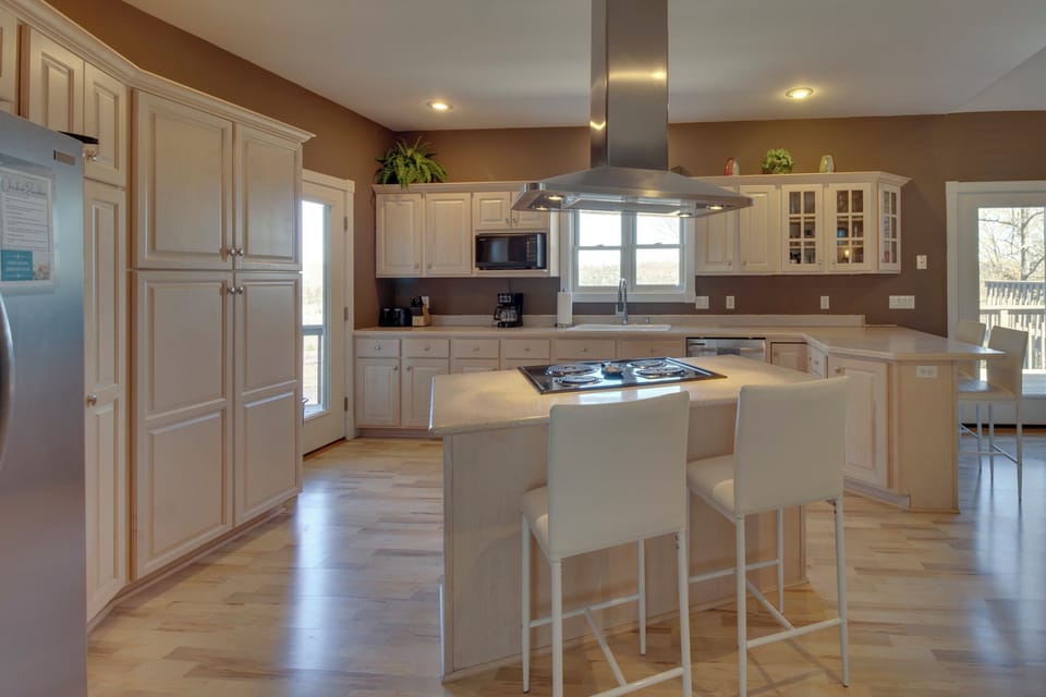 House (6 Bedrooms) | Interior