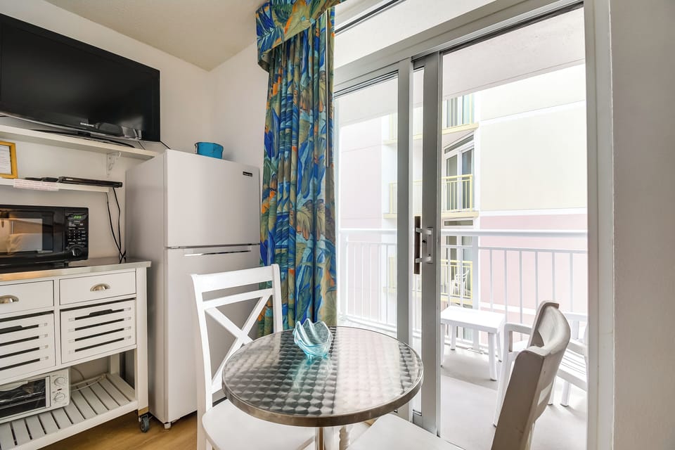 Apartment (0 Bedroom) | Interior