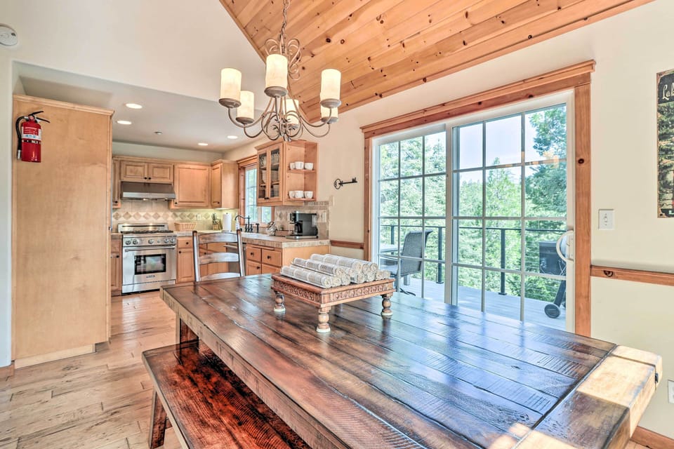House (5 Bedrooms) | Interior