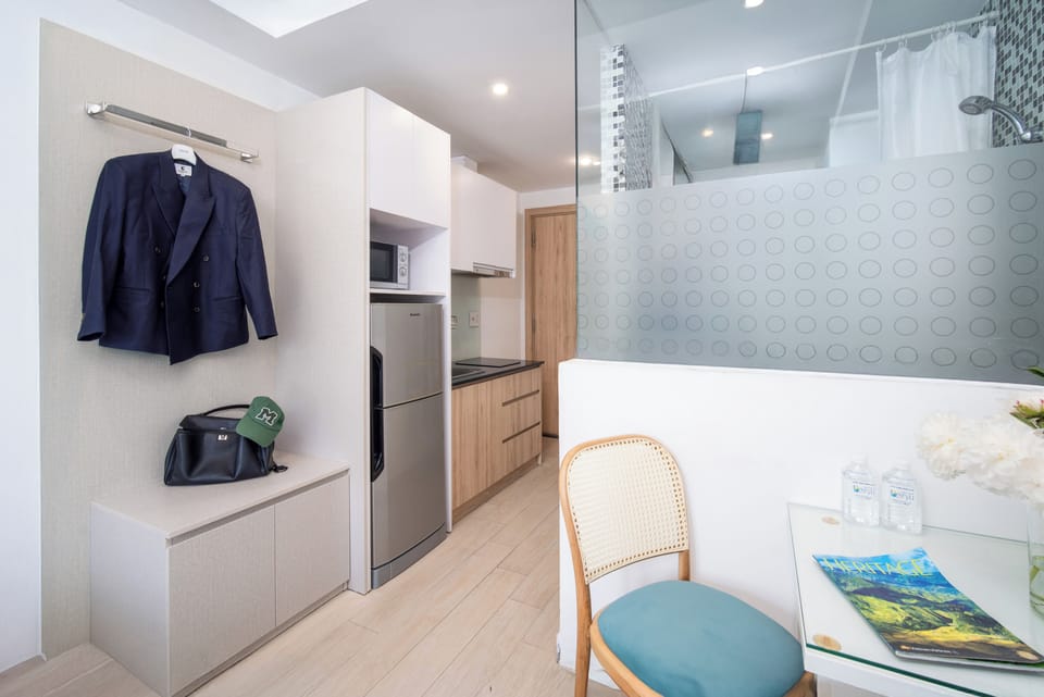 Superior Studio | Private kitchen | Fridge, microwave, electric kettle