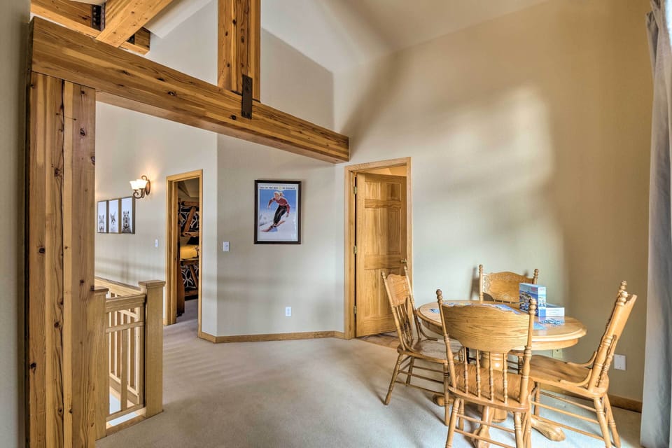 House (5 Bedrooms) | Interior