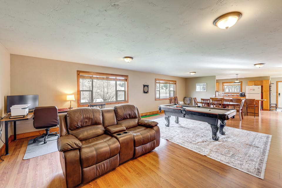 House (4 Bedrooms) | Interior