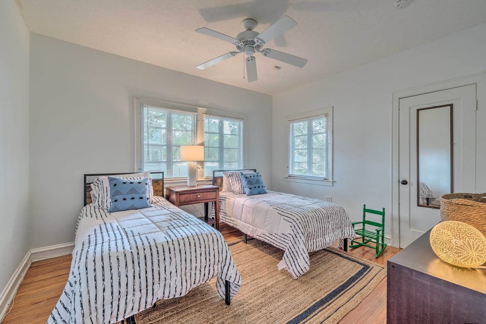 Chic Ocala Home w/ Yard ~ 1 Mi to Dtwn Square Cottage in Ocala