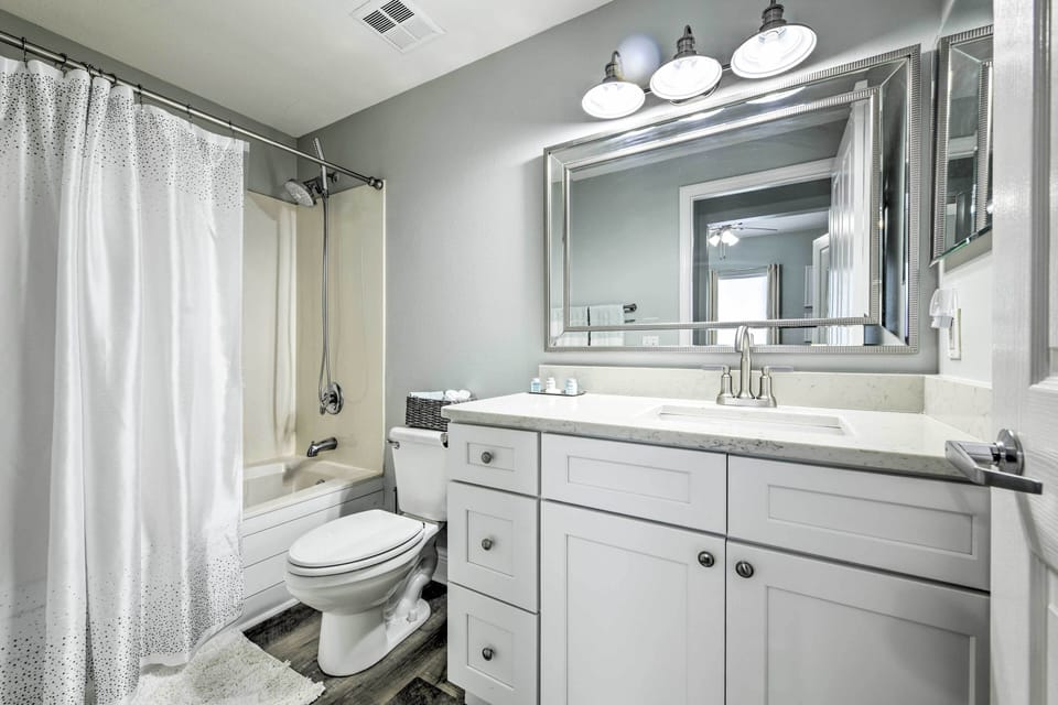 Beachfront PCB Condo w/ Ocean View & Pool Access! Apartment in Panama City Beach