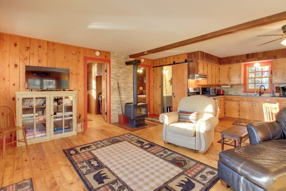 House (2 Bedrooms) | Interior