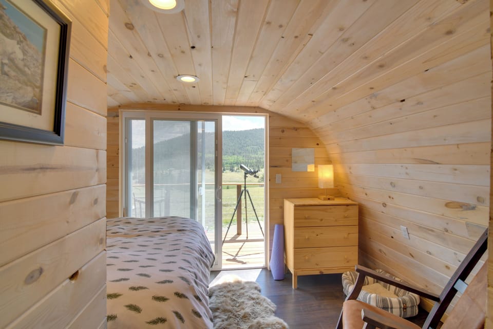 Secluded Jefferson Cabin w/ Deck + Mountain Views! Cottage in Park County
