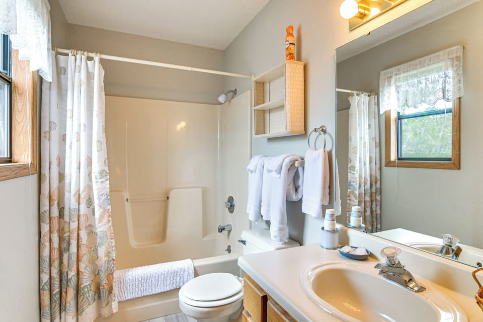 Cozy Branson Townhome 1 Mi to Silver Dollar City! Apartment in Table Rock Lake